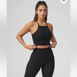 BuffBunny Ivy Crop Black